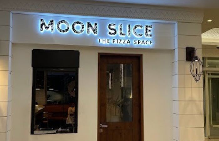 مطعم Moon Slice Pizza Dubai